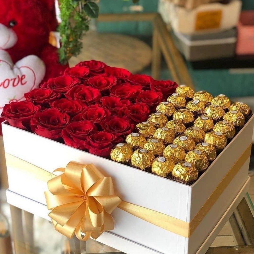 20 Red Roses with Ferrero Rocher Chocolate in Bloom Box